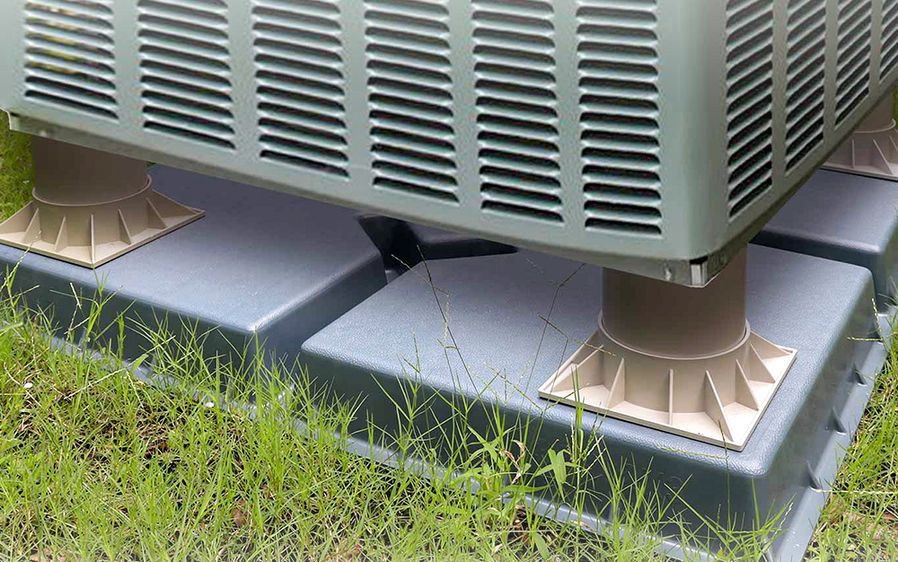 PLASTIC MOLDING